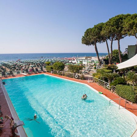 Hotel Gabriella دْيانو مارينا المظهر الخارجي الصورة