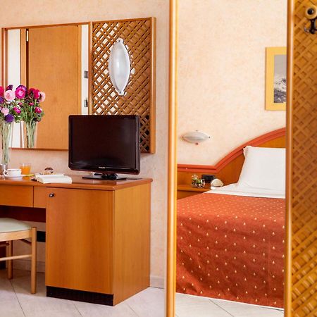 Hotel Gabriella دْيانو مارينا المظهر الخارجي الصورة