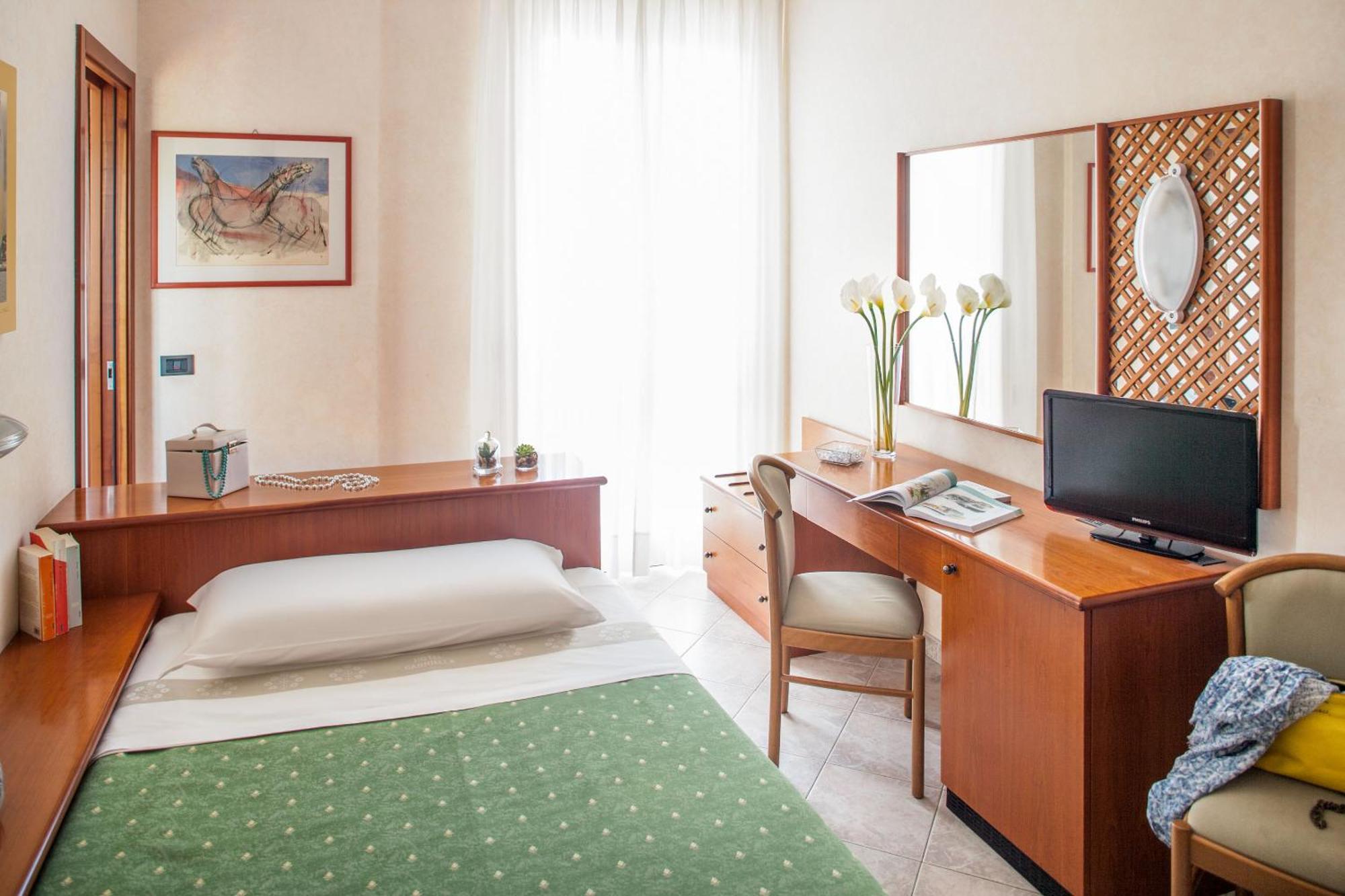 Hotel Gabriella دْيانو مارينا المظهر الخارجي الصورة