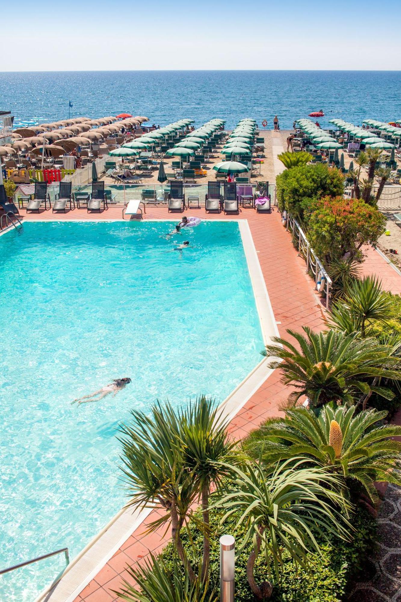 Hotel Gabriella دْيانو مارينا المظهر الخارجي الصورة
