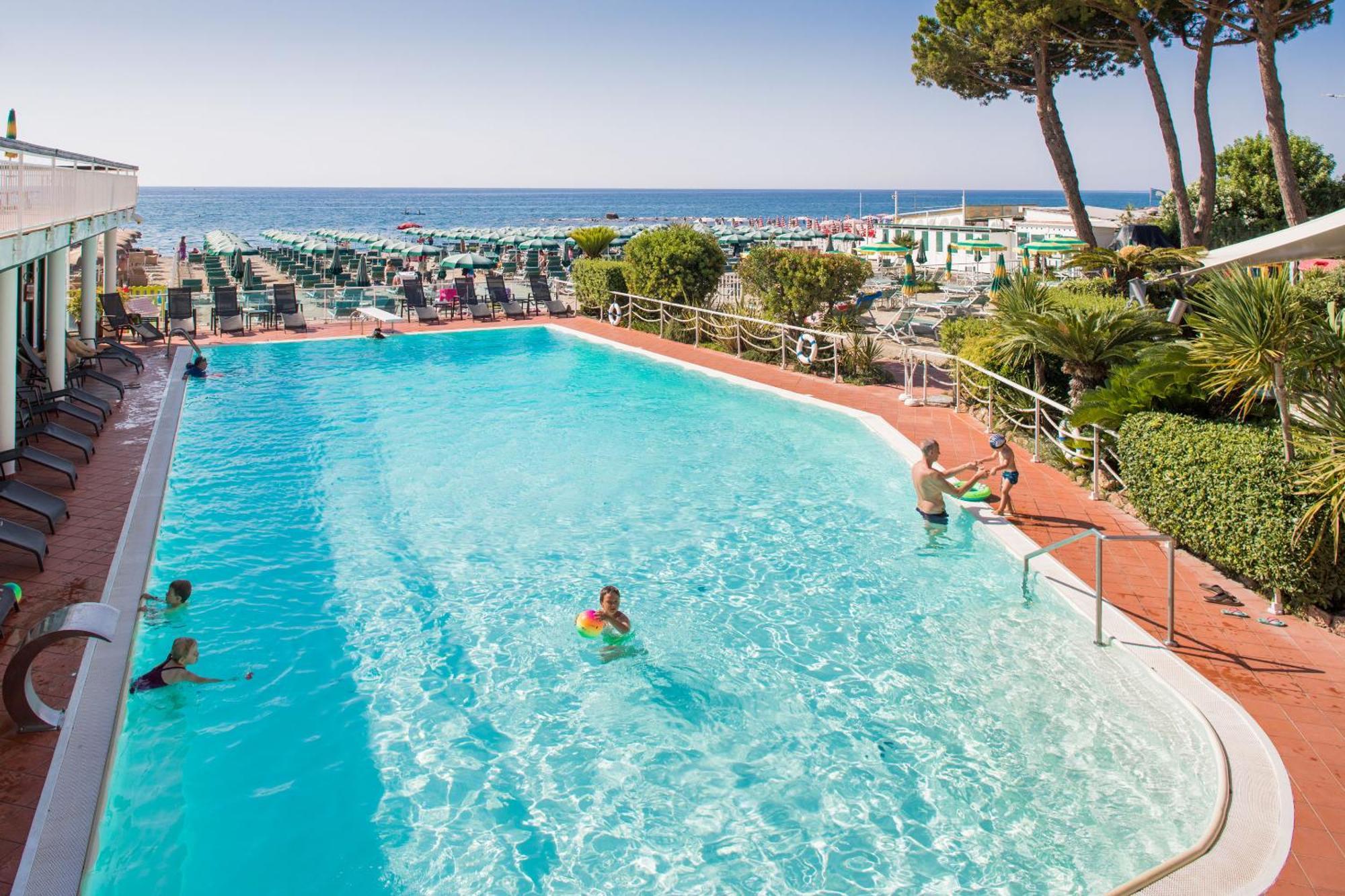 Hotel Gabriella دْيانو مارينا المظهر الخارجي الصورة