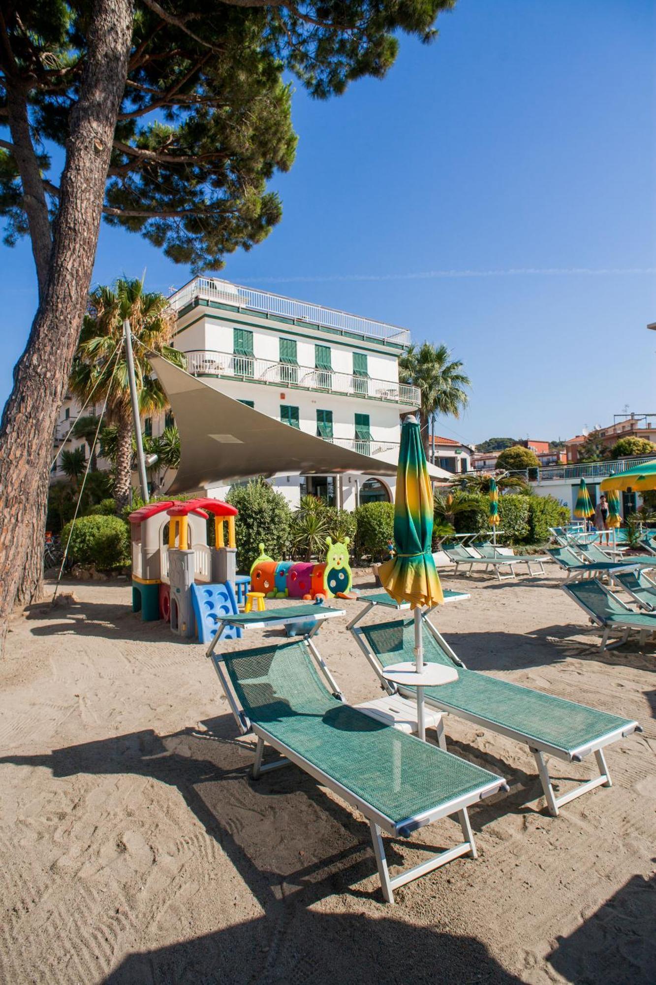 Hotel Gabriella دْيانو مارينا المظهر الخارجي الصورة