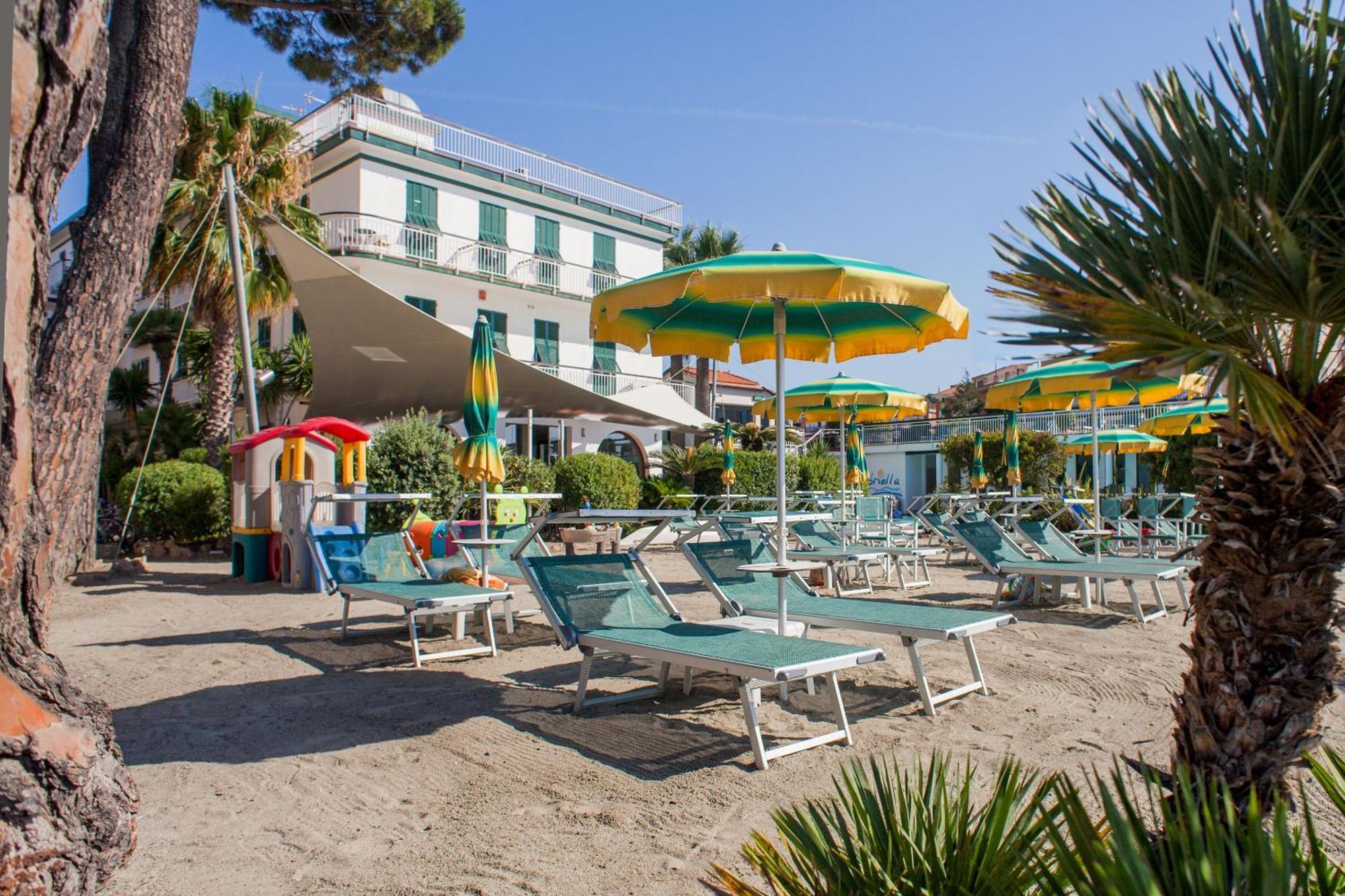 Hotel Gabriella دْيانو مارينا المظهر الخارجي الصورة