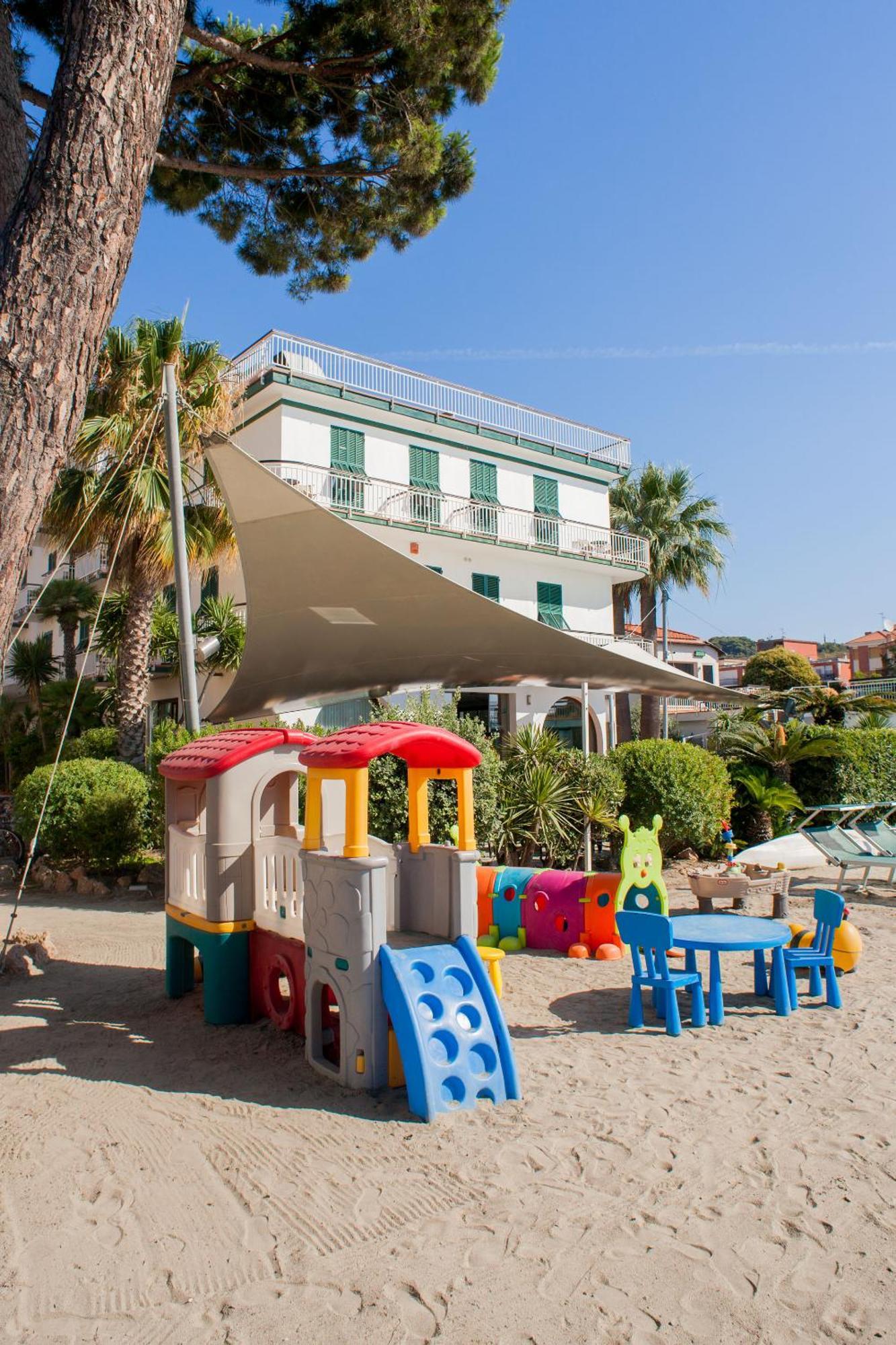 Hotel Gabriella دْيانو مارينا المظهر الخارجي الصورة
