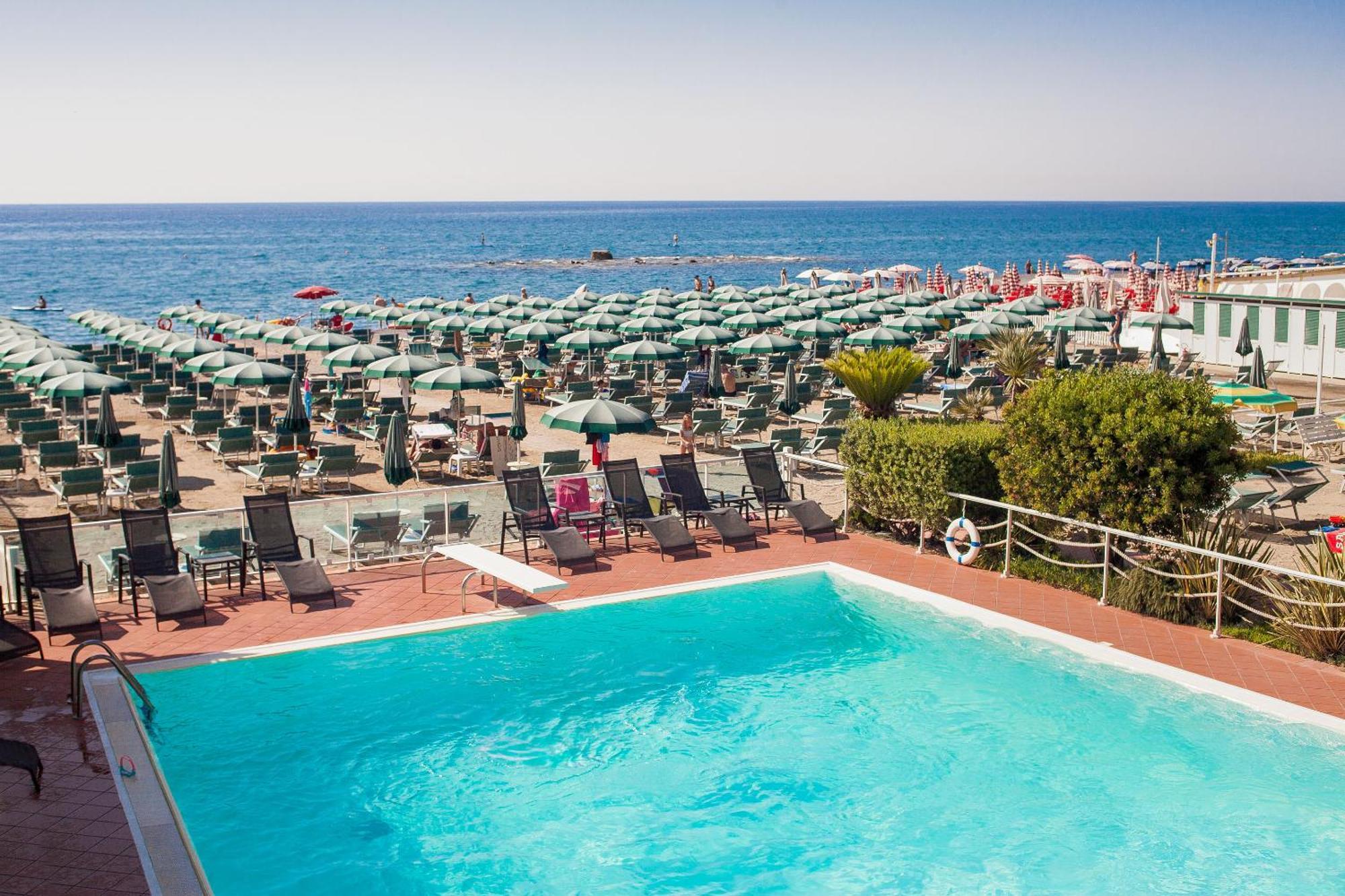 Hotel Gabriella دْيانو مارينا المظهر الخارجي الصورة