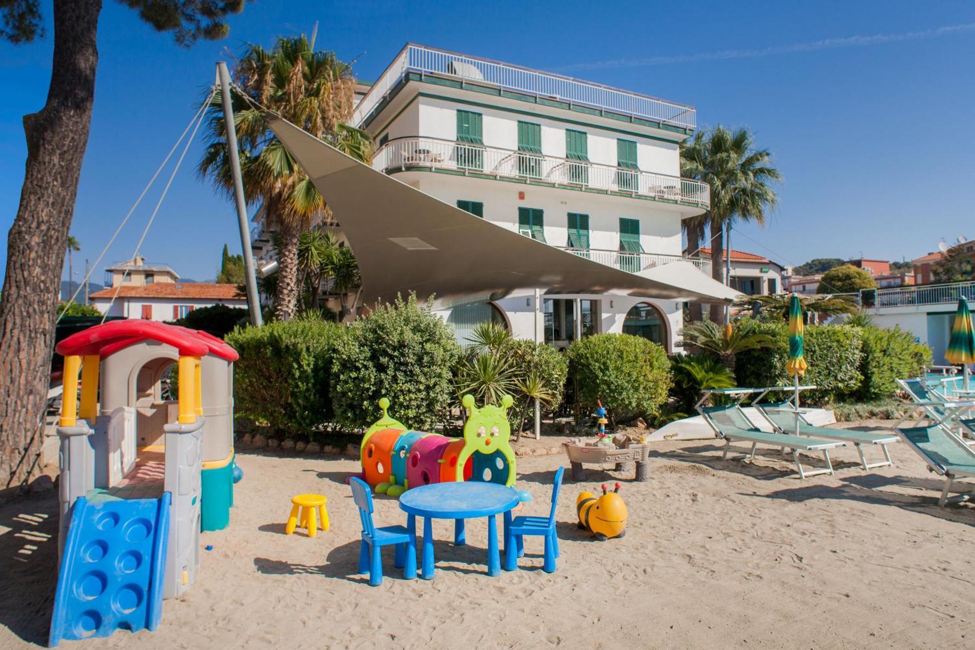 Hotel Gabriella دْيانو مارينا المظهر الخارجي الصورة