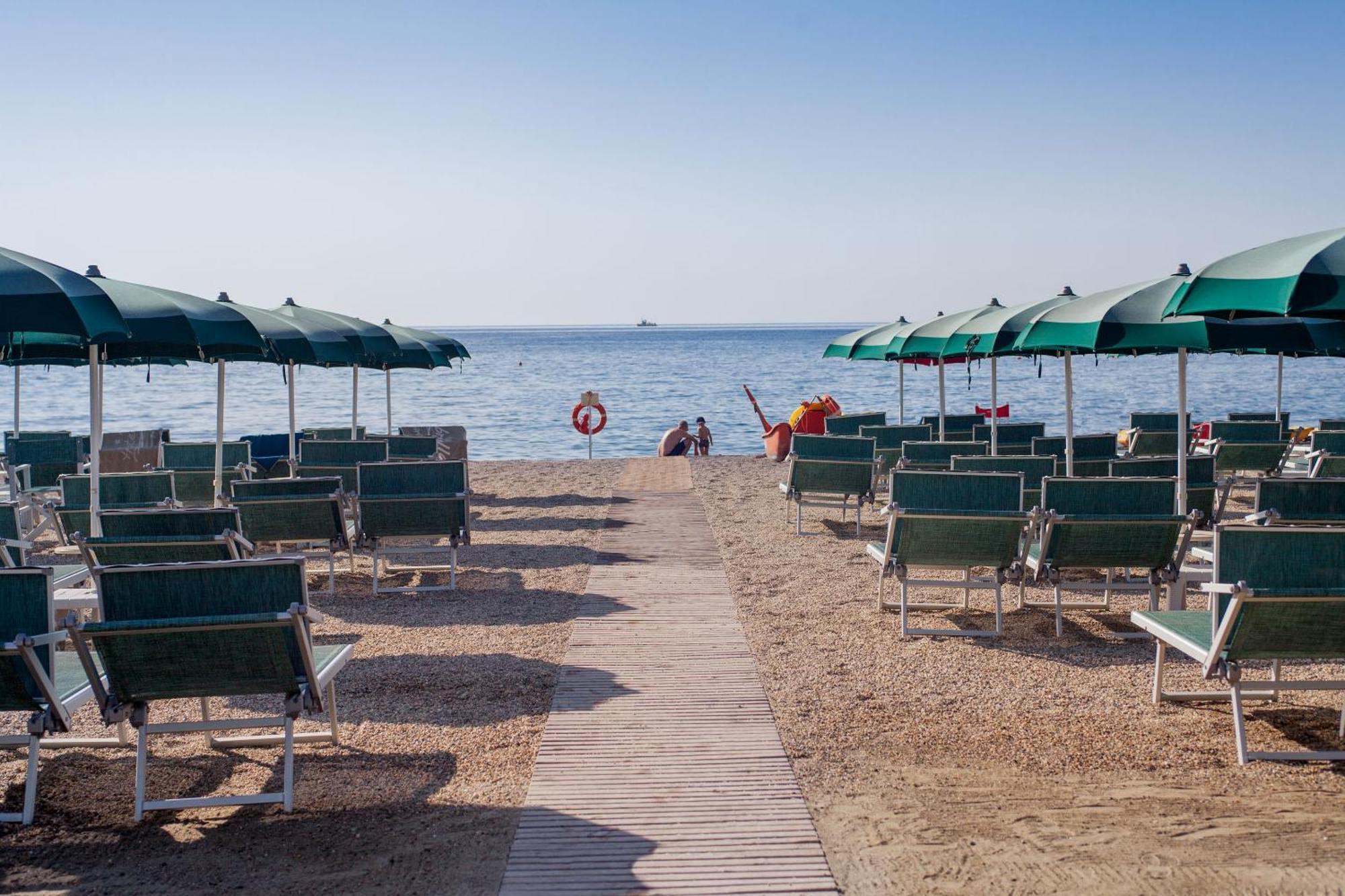 Hotel Gabriella دْيانو مارينا المظهر الخارجي الصورة